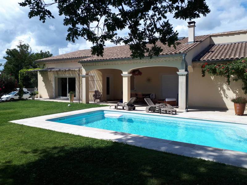 Villa à louer en Provence, piscine privée